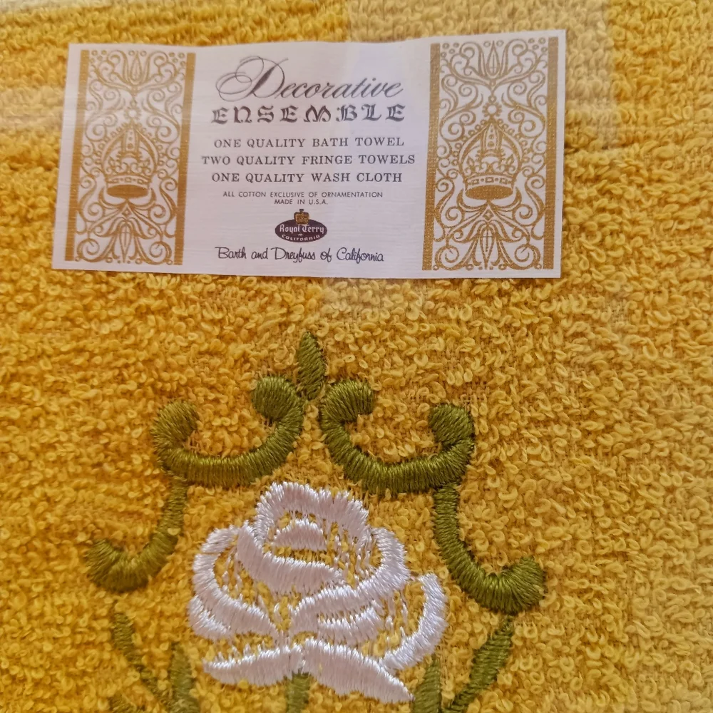 NEW Vintage Royal Terry USA Cotton Embroidered Towel Ensemble Harvest Gold